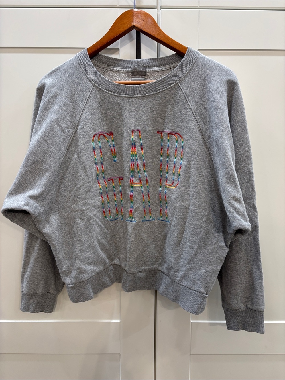 Cotton GAP Gray Crewneck Sweatshirt with Multicolor Embroidered Logo